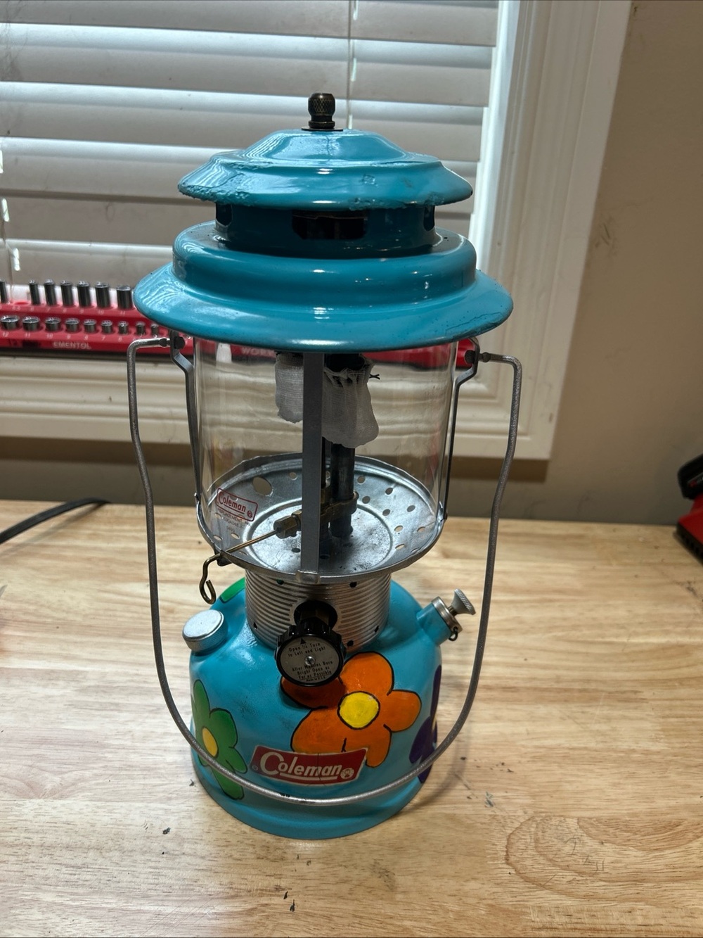 Coleman 220F lantern